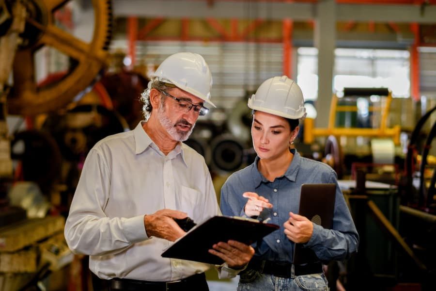 gestores realizando inspeções