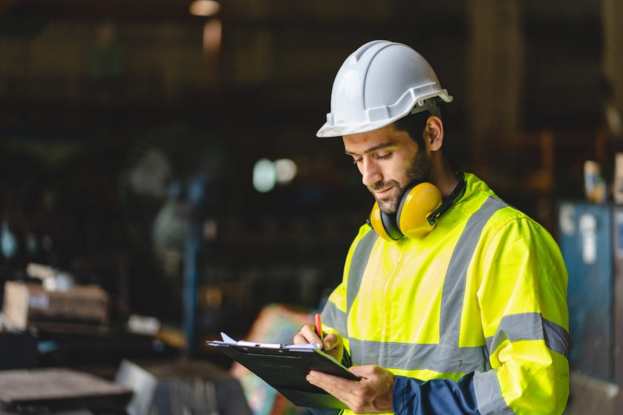 Imagem ilustrativa representando um checklist de segurança do trabalho