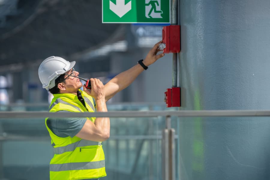 profissional realizando o PPCI