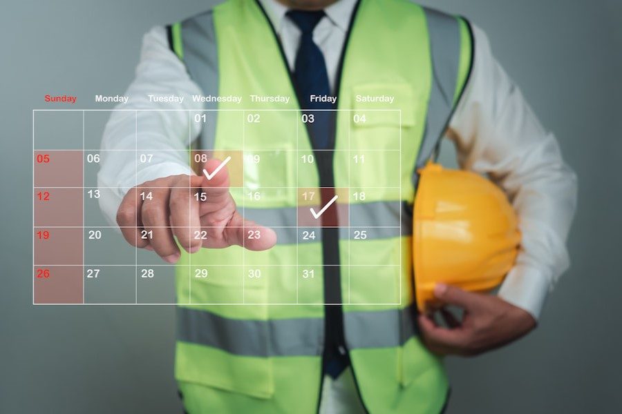 gestor agendando manutenção baseada no tempo