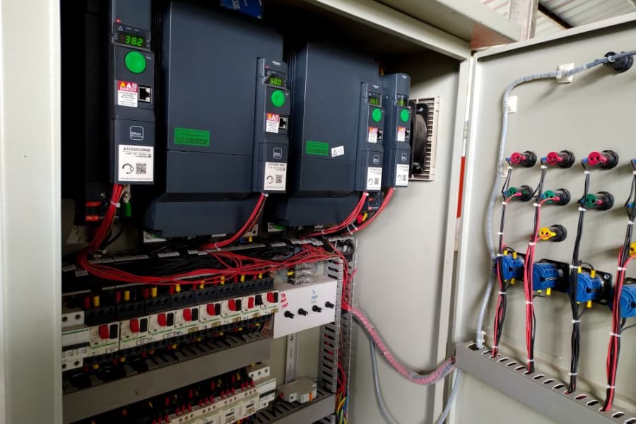 Imagem ilustrativa representando Manutenção em inversores de frequência