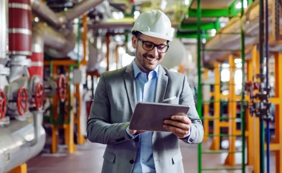 Imagem ilustrativa de analista de facilities